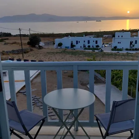 Plaka's Petite Seaside View *